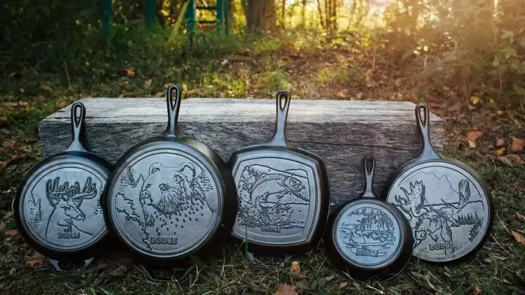 Cách tôi chảo gang Lodge siêu đơn giản tại nhà