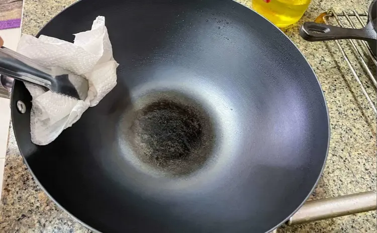 Hướng dẫn cách tôi chảo thép carbon đơn giản và hiệu quả