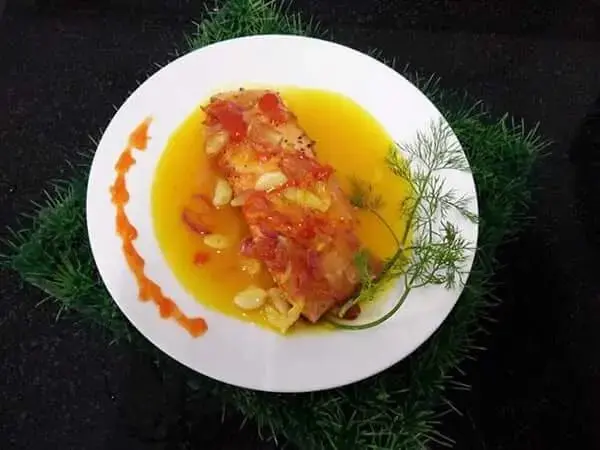 Món Cá Hồi Sốt Cam