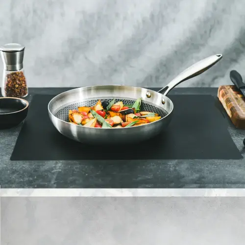 Nên mua chảo chống dính hay chảo đá?